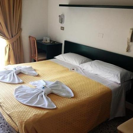 Hotel Till Rimini Zewnętrze zdjęcie